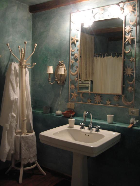 Locanda Dei Melograni Gossolengo Room photo