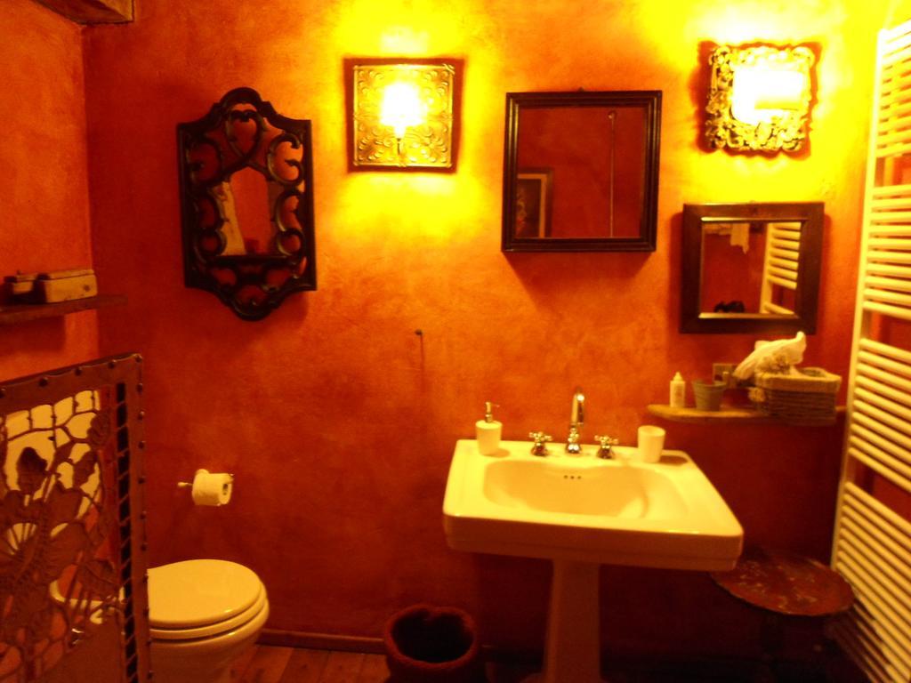 Locanda Dei Melograni Gossolengo Room photo