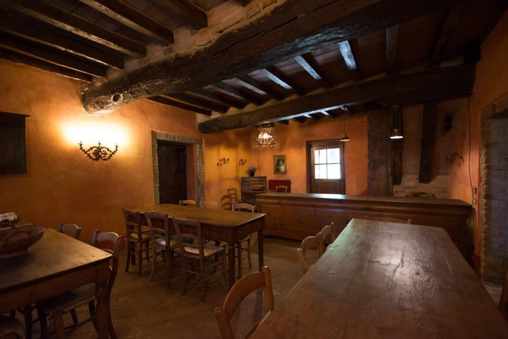 Locanda Dei Melograni Gossolengo Exterior photo